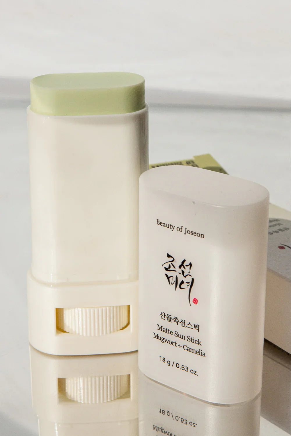 BEAUTY OF JOSEON - Ματ Αντηλιακό Στικ με Άρωμα Mugwort & Camelia SPF50+ PA++++ 18g