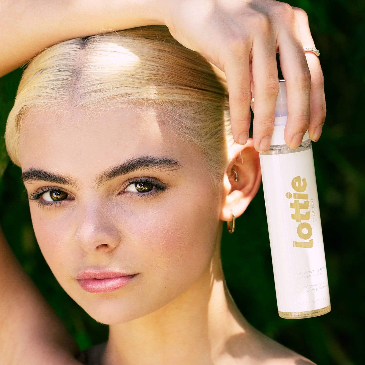 Dewy & illuminating Setting Spray 100% Vegan